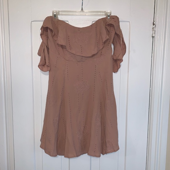 ASTR The Label Sabina Dress In Mauve- NWT! - Picture 9 of 16